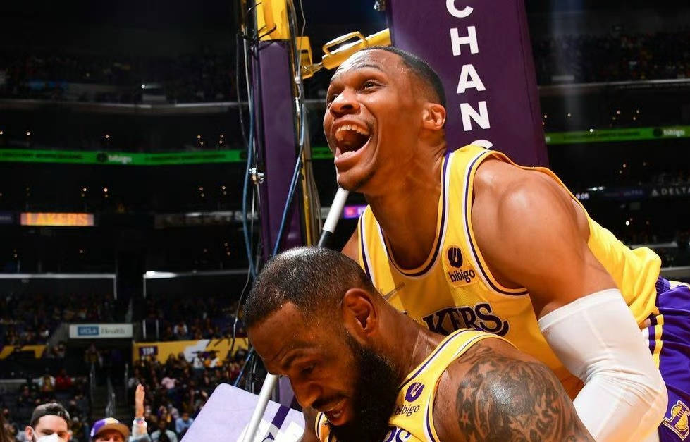 质量的体系, 篮板, 会成为MV