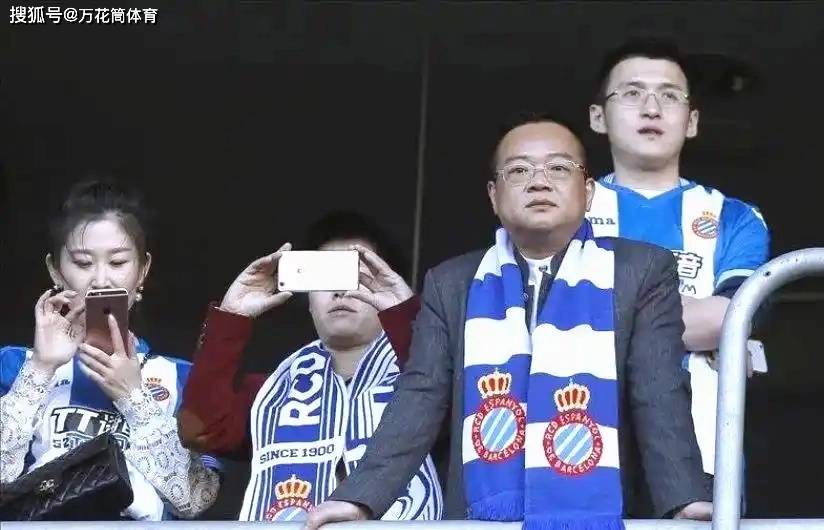 显然是想在, 玩具大王执 显然是想在, 玩具大王执