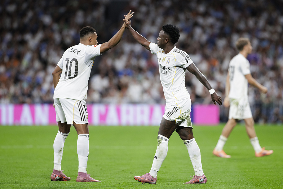 完成, 姆巴佩加盟 完成, 姆巴佩加盟